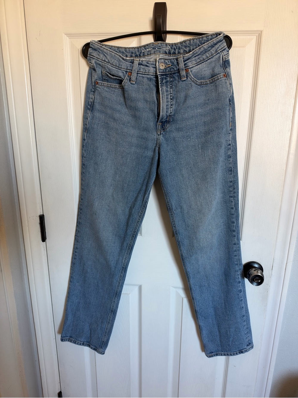 Old Navy Straight-Leg Women's Jeans in Light Blue Wash